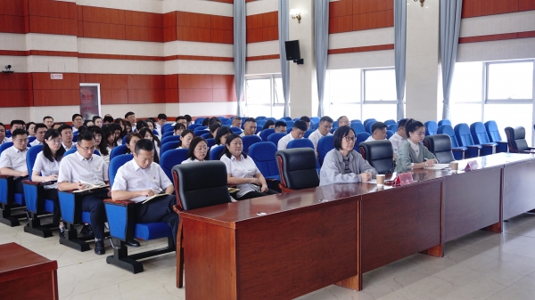 臺下用.jpg 臺下用.jpg